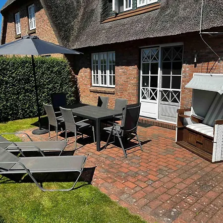 Holiday home Haus Gruenland Alkersum