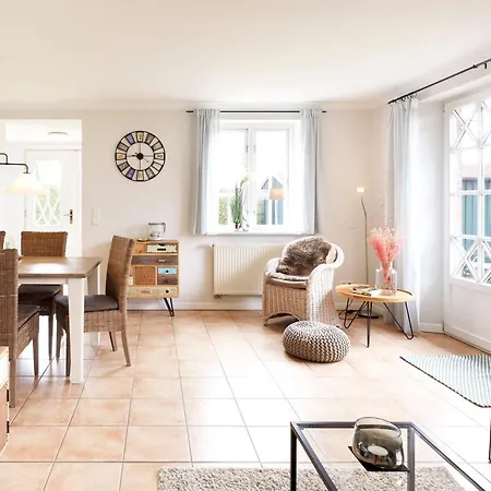 Haus Grünland Ferienhaus Alkersum